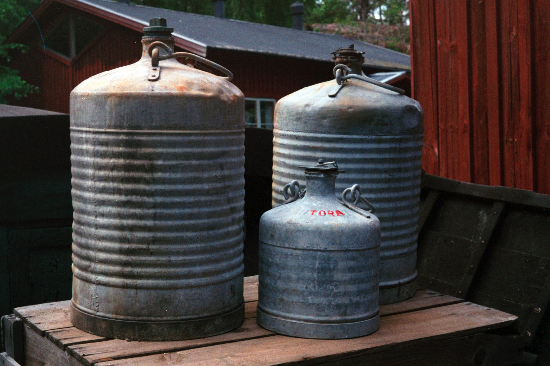 Rusty canisters